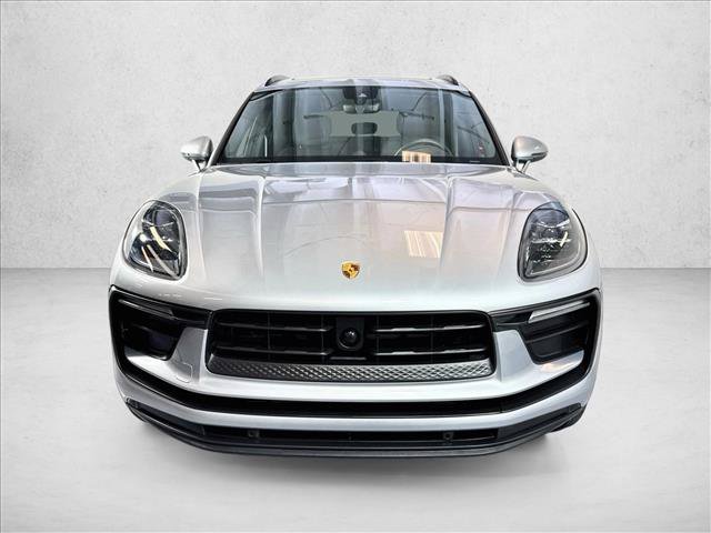 Certified 2025 Porsche Macan Turbo AWD/4WD image 6