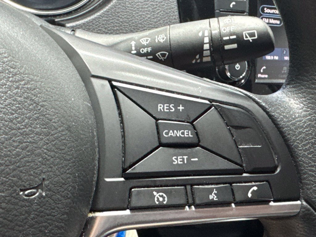Used 2022 Nissan Rogue Sport S FWD image 11
