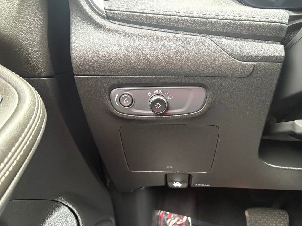 Used 2024 Buick Encore GX Sport Touring AWD/4WD image 23