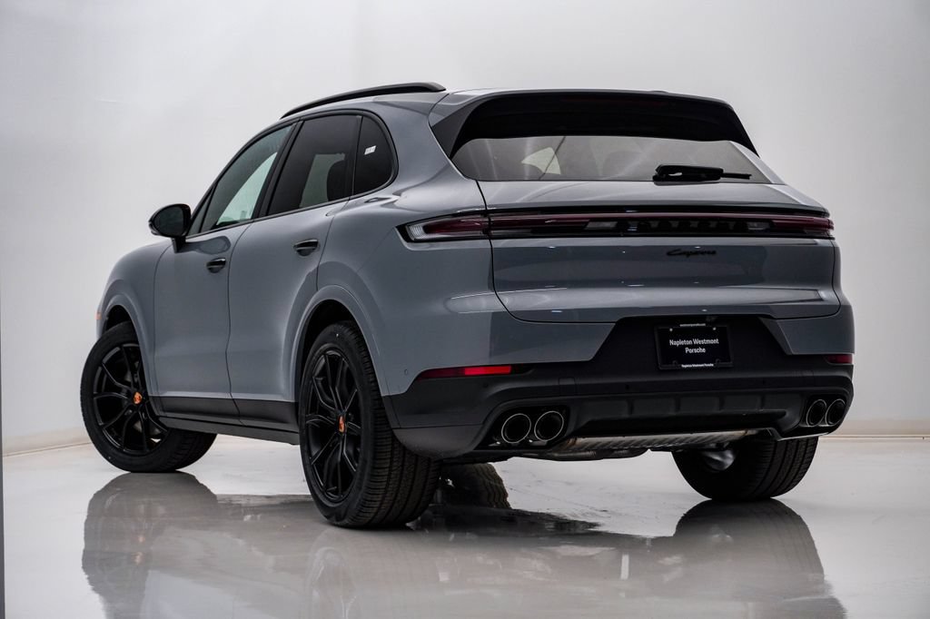 New 2026 Porsche Cayenne AWD/4WD image 3
