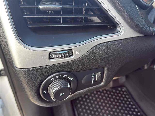 Used 2022 Jeep Cherokee Latitude w/ Sun & Sound Group image 16