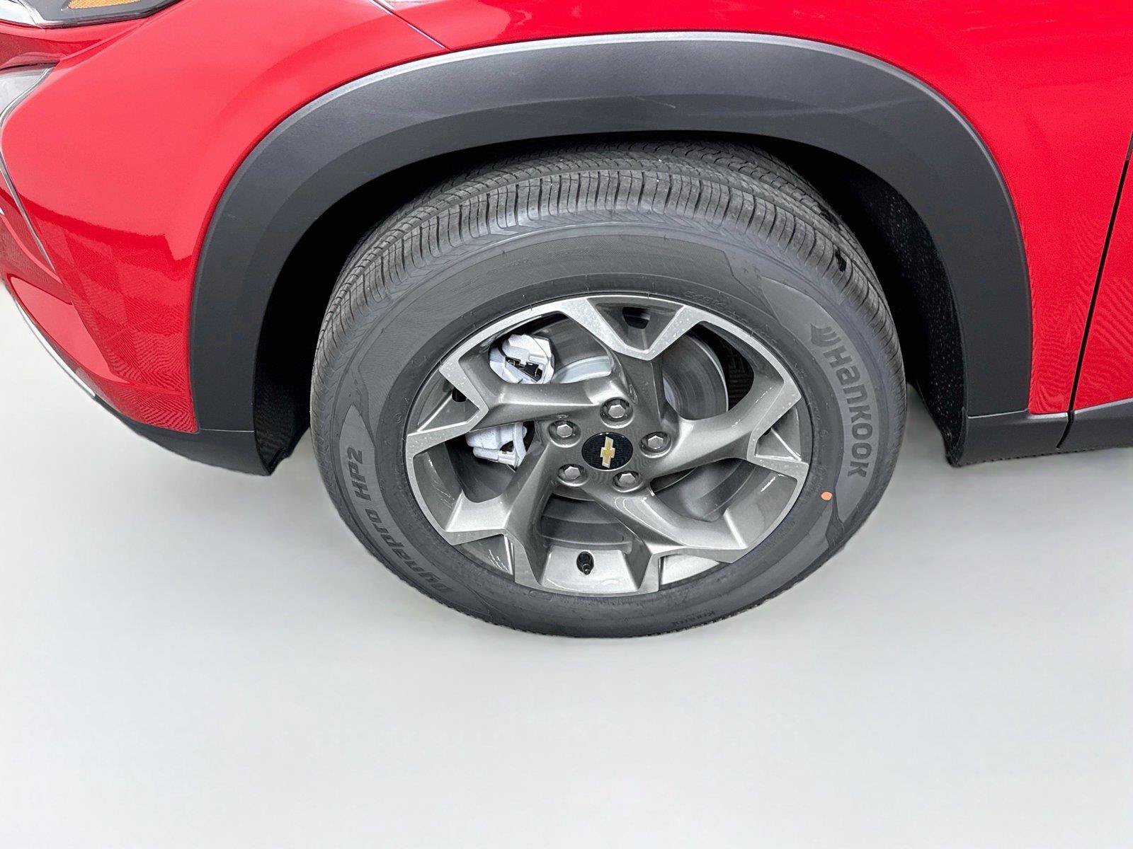 New 2026 Chevrolet Trax LT w/ Driver Confidence Package FWD image 22