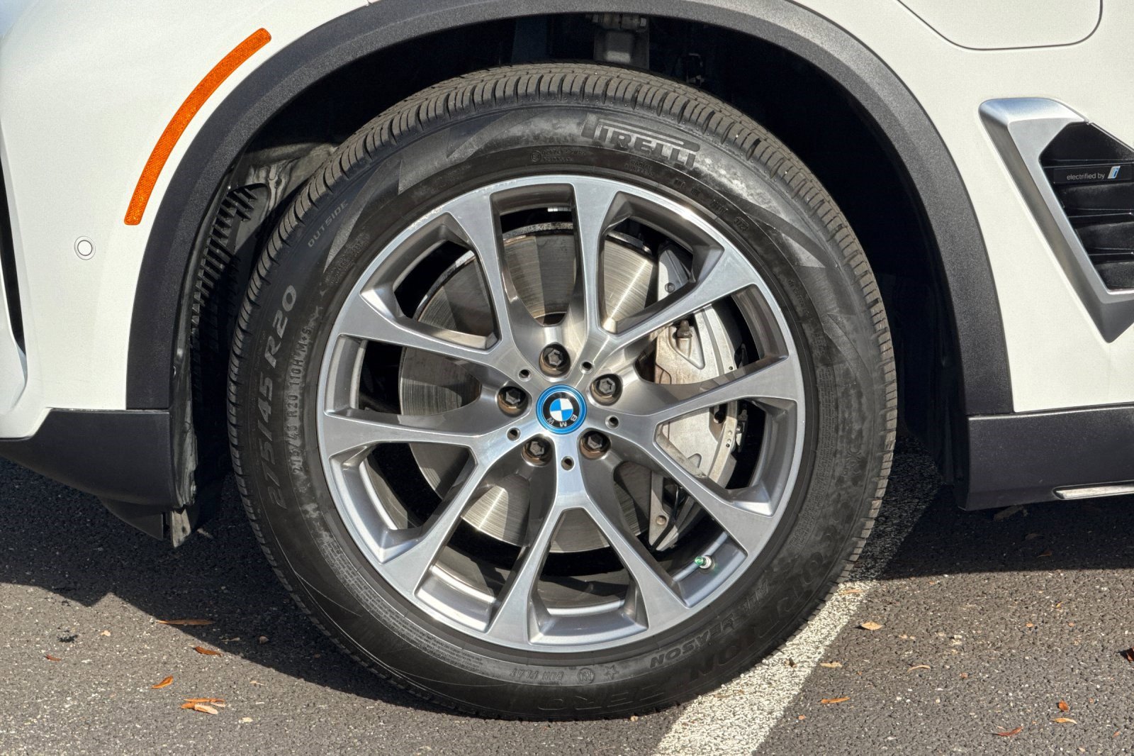 Certified 2024 BMW X5 xDrive50e w/ Premium Package image 36