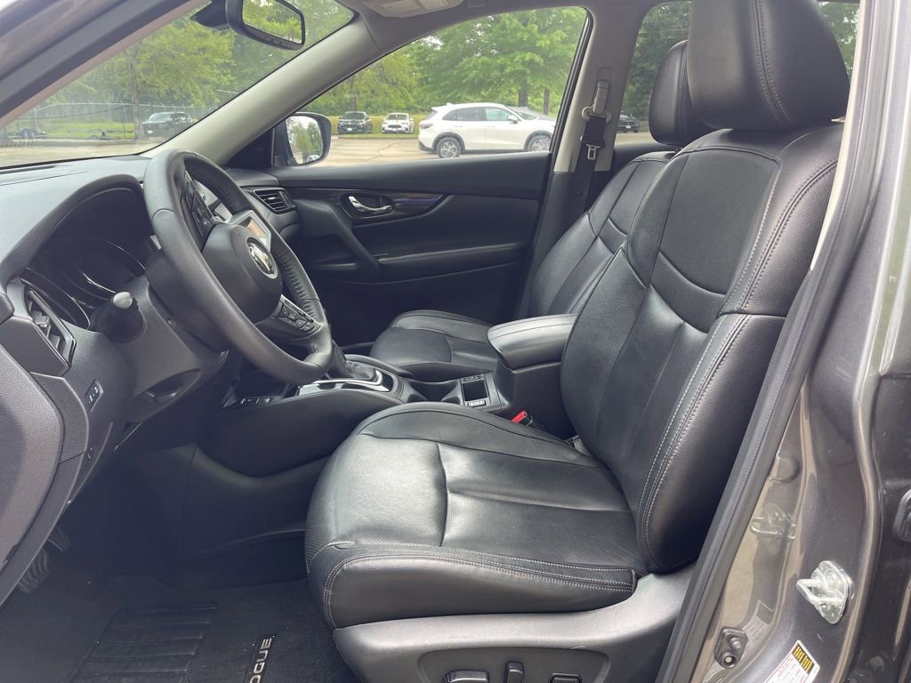 Used 2020 Nissan Rogue SL w/ Premium Package image 7