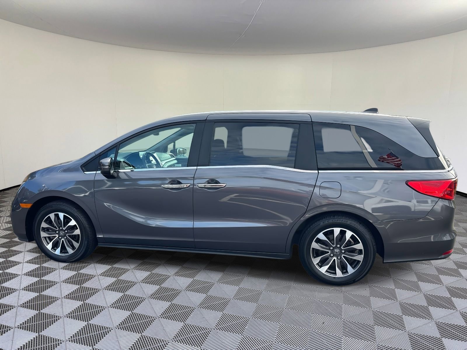 Certified 2024 Honda Odyssey EX-L image 7