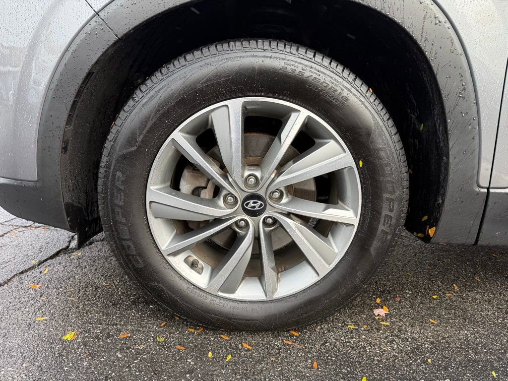 Used 2019 Hyundai Santa Fe SEL image 25