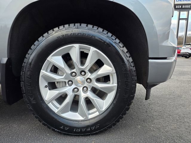 Used 2024 Chevrolet Silverado 1500 Custom w/ Turbomax Blackout Package AWD/4WD image 12
