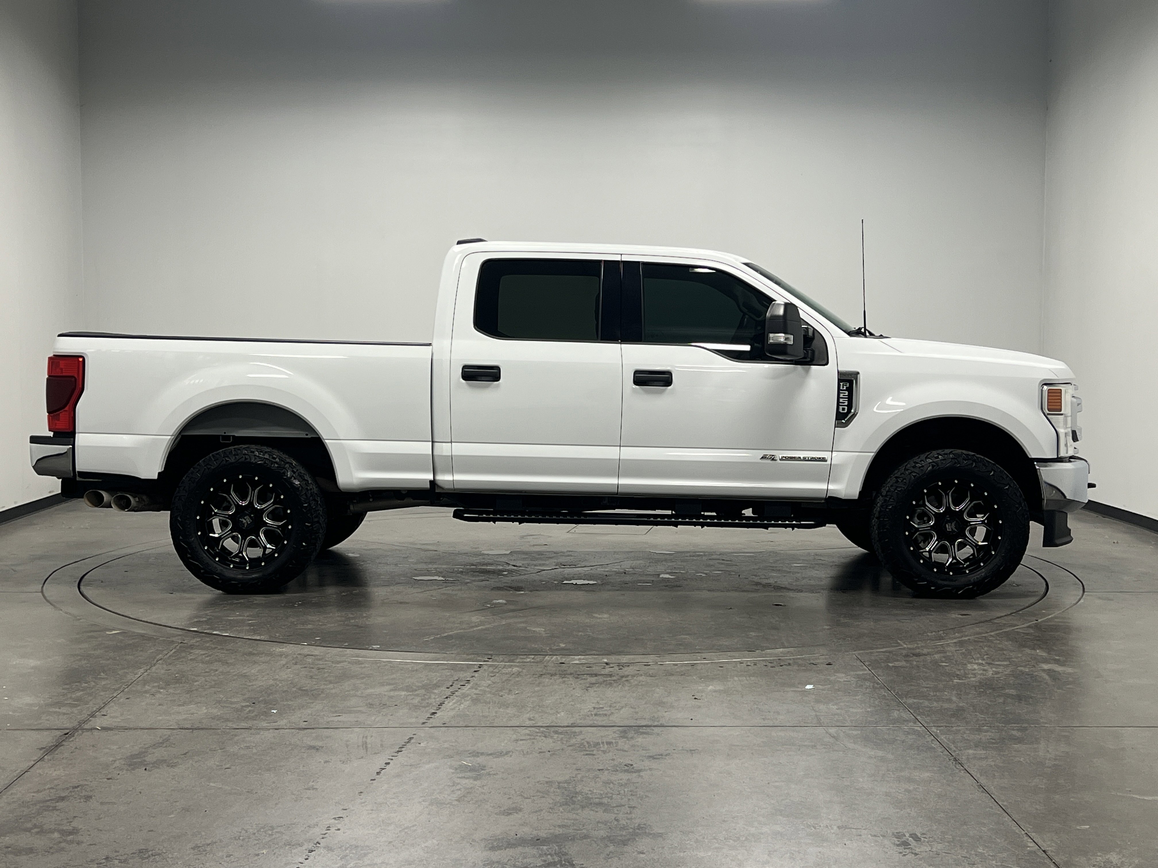 Used 2022 Ford F250 XLT image 9