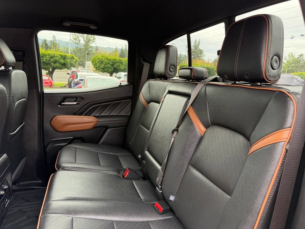 Used 2024 GMC Canyon AT4 w/ AT4 Premium Package AWD/4WD image 31