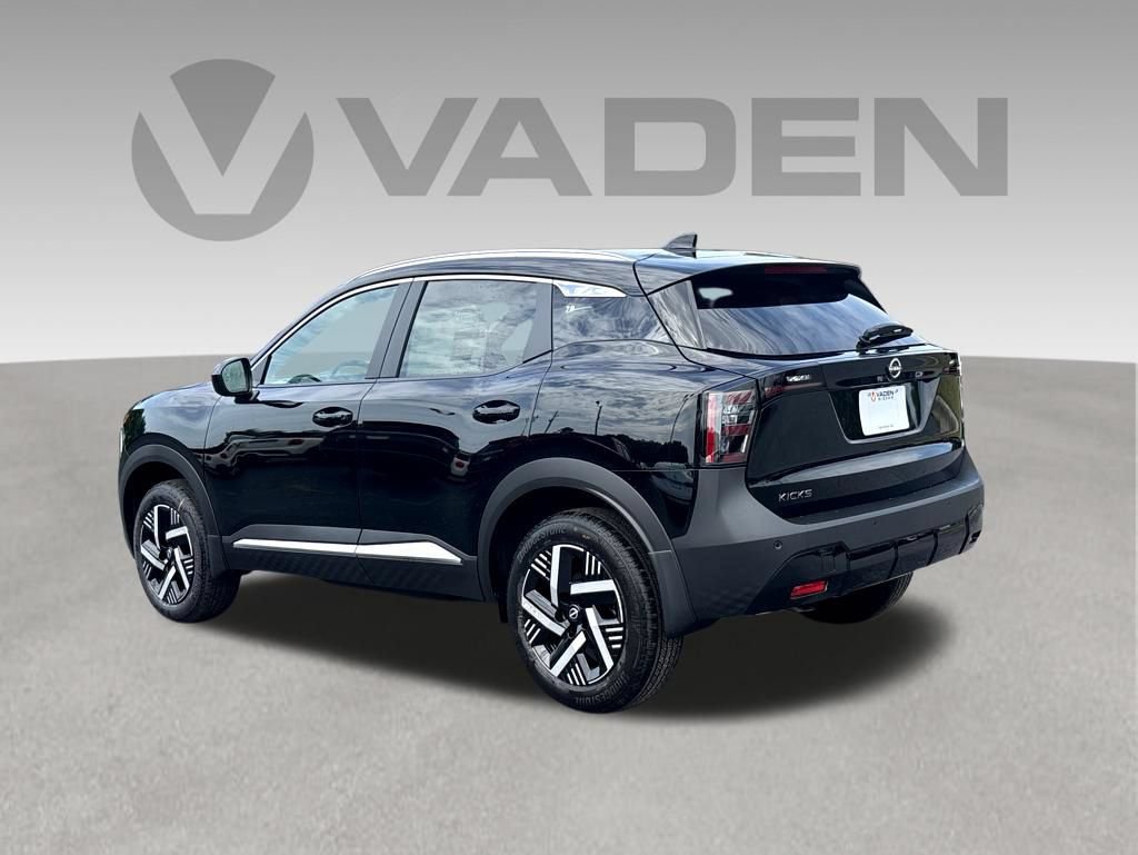 New 2026 Nissan Kicks SV w/ Interior Electronics Package FWD image 5