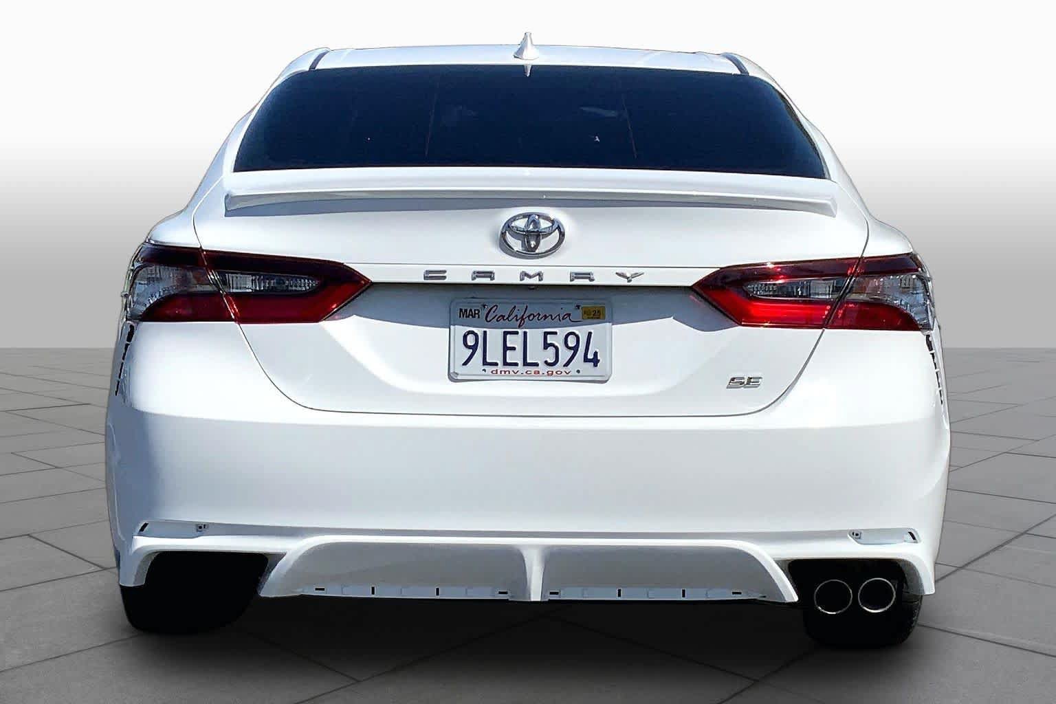 Used 2024 Toyota Camry SE FWD image 4