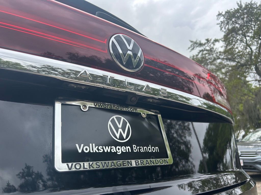 Certified 2024 Volkswagen Atlas Cross Sport SE image 46