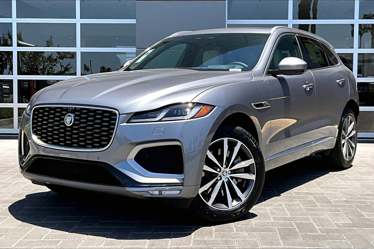 New 2026 Jaguar F-PACE R-Dynamic S image 1