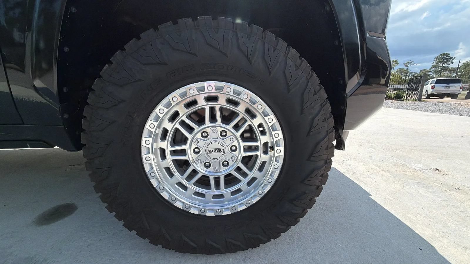 Used 2023 Toyota Tundra Platinum AWD/4WD image 10