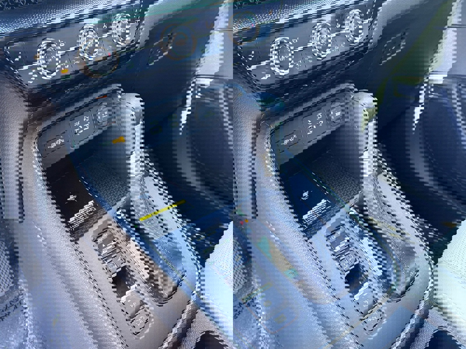 Used 2024 Honda CR-V EX-L image 17