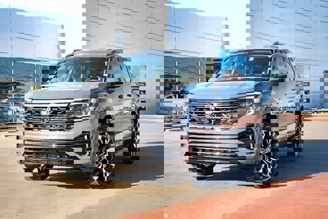New 2025 Volkswagen Atlas SEL Premium R-Line image 2