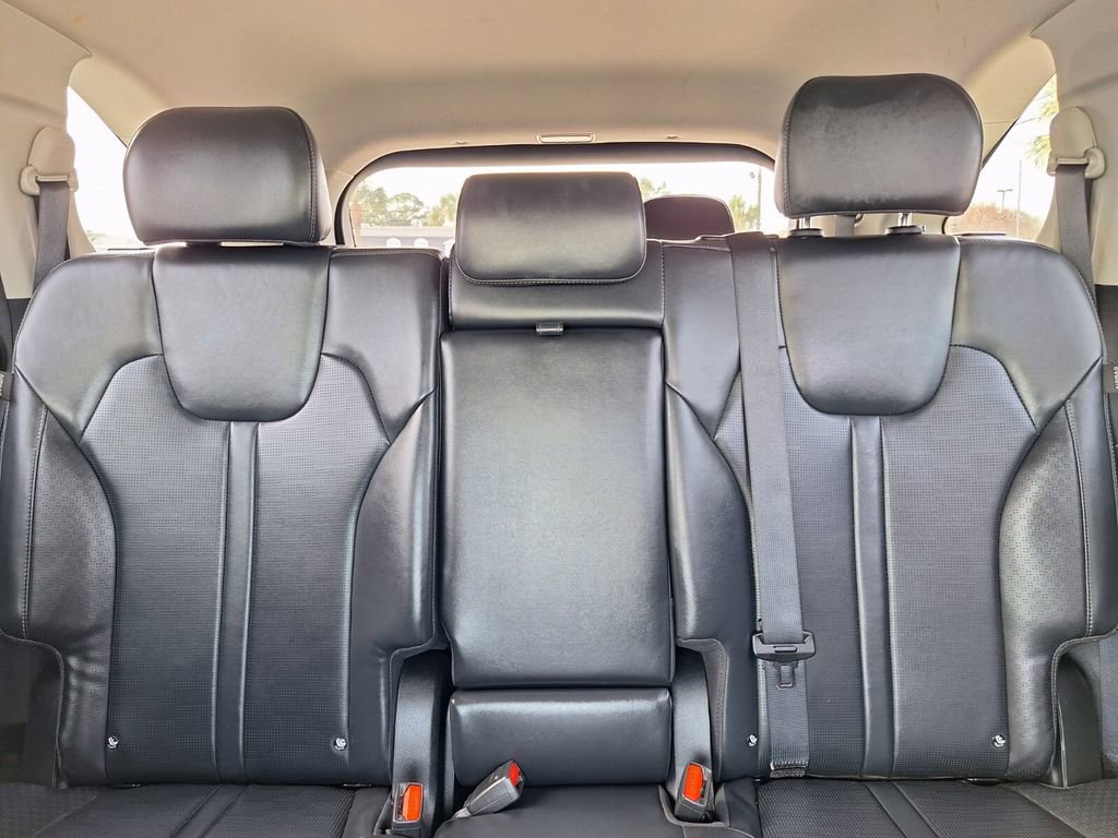 Used 2025 Kia Sorento S image 25