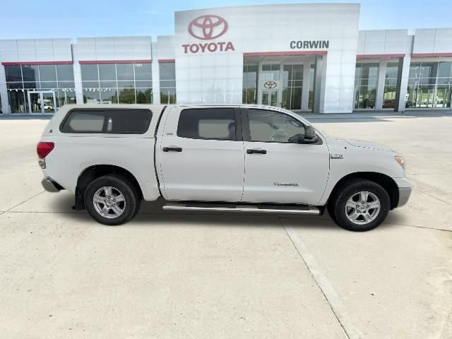 Used 2008 Toyota Tundra 4x4 CrewMax image 2