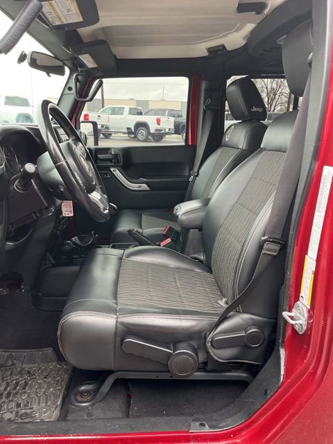 Used 2012 Jeep Wrangler Unlimited Sport image 30