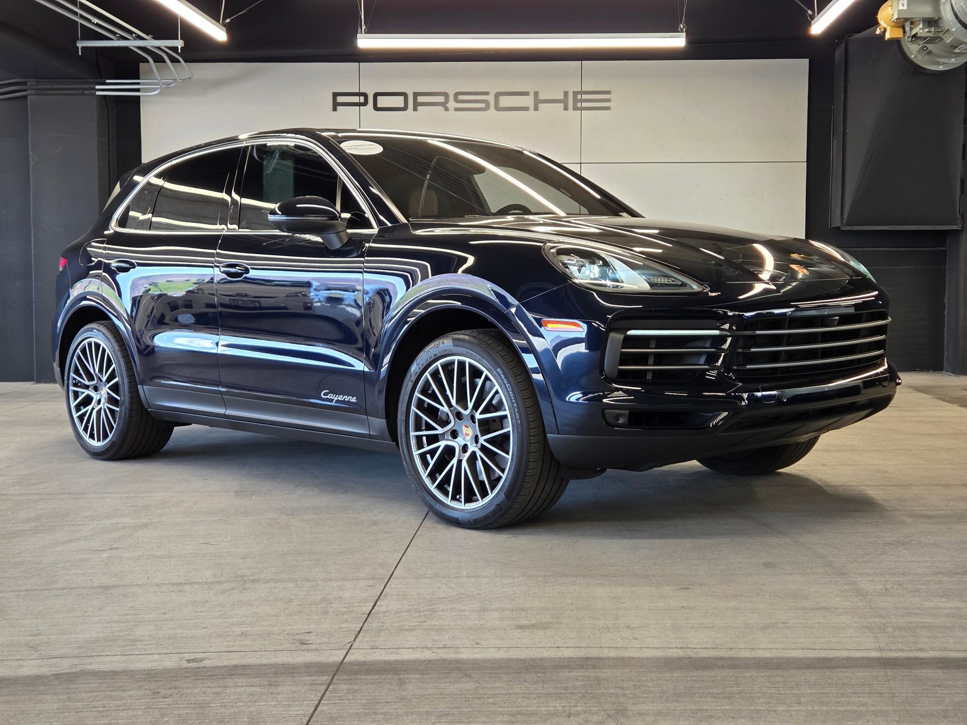 Certified 2022 Porsche Cayenne AWD/4WD image 32
