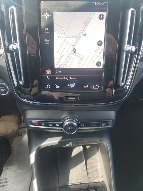 Used 2022 Volvo XC40 T5 R-Design AWD/4WD image 13