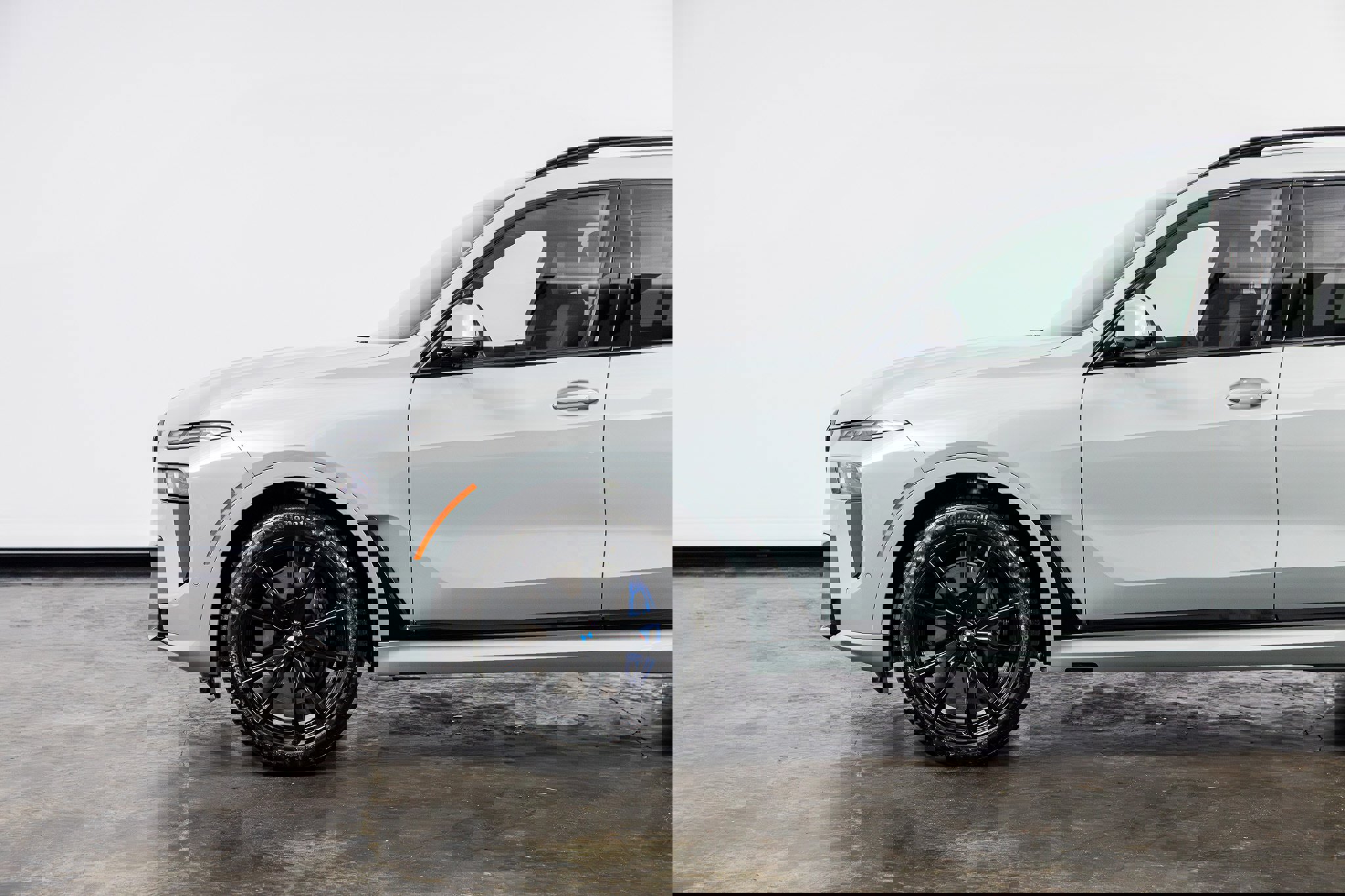 Used 2024 BMW X7 xDrive40i w/ M Sport Package image 10