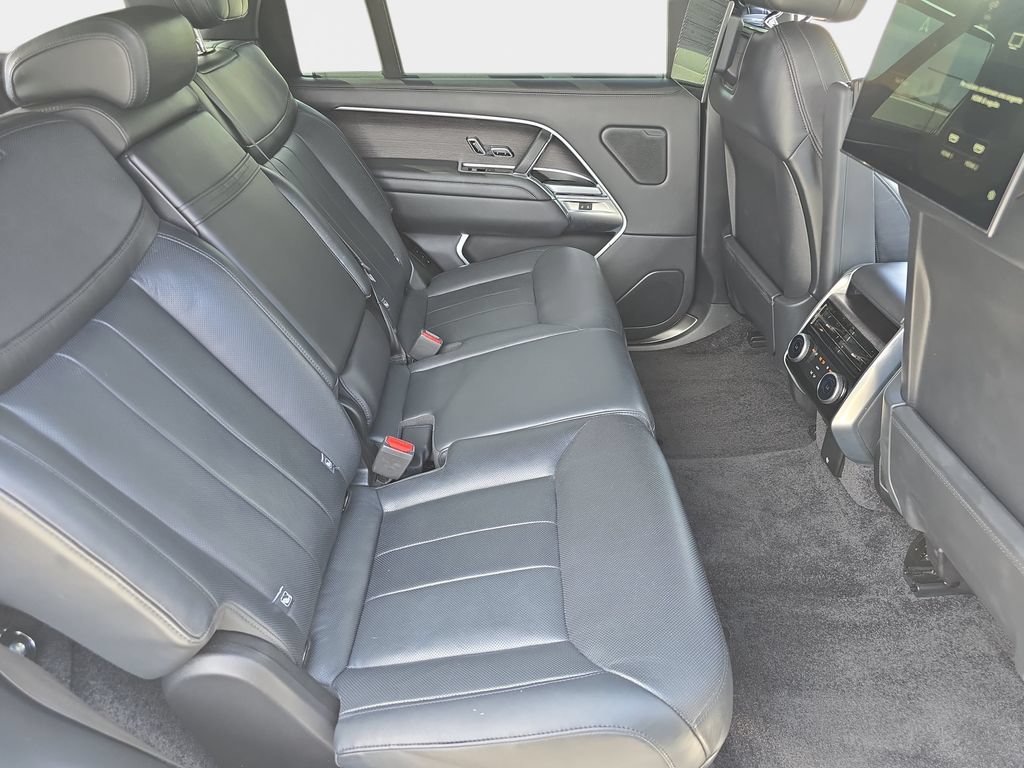Certified 2023 Land Rover Range Rover Long Wheelbase Autobiography AWD/4WD image 11