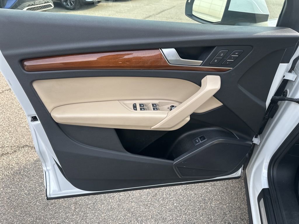 Used 2022 Audi Q5 2.0T Premium image 10