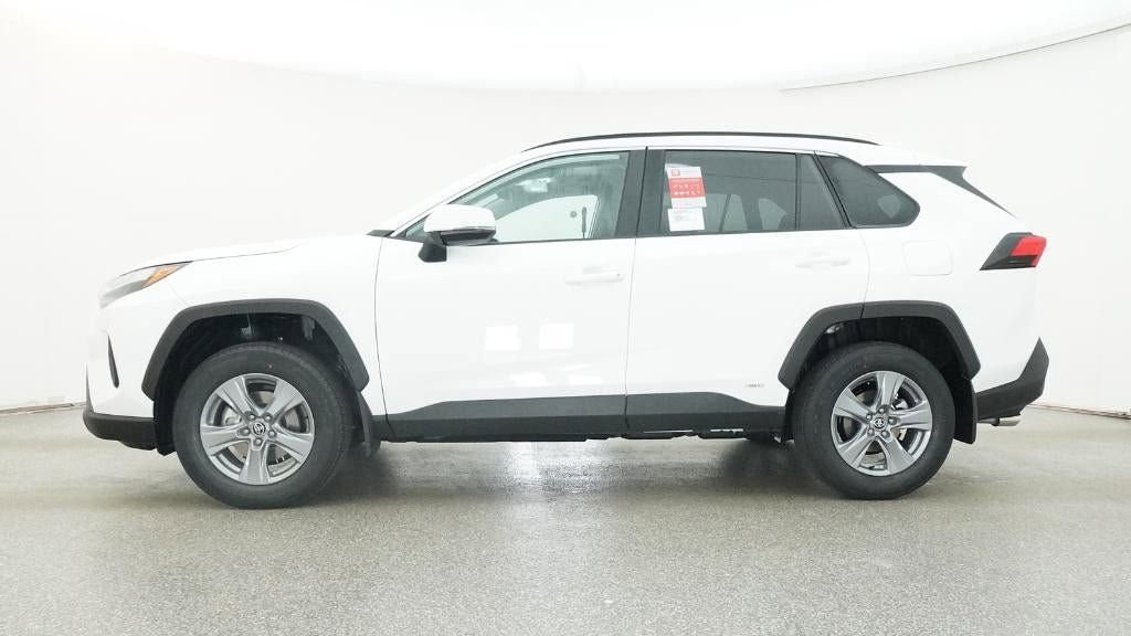 New 2025 Toyota RAV4 XLE image 19