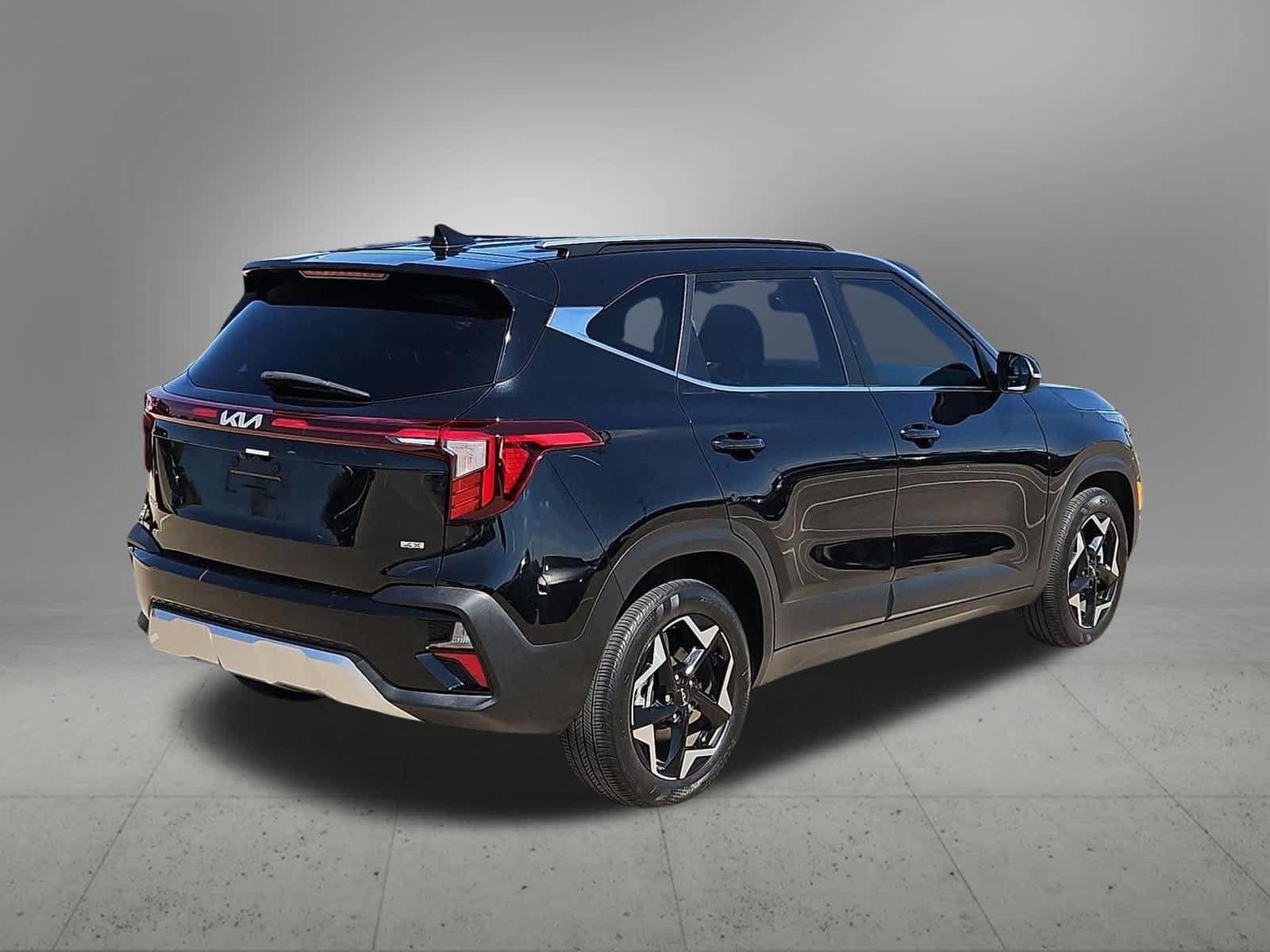Certified 2024 Kia Seltos EX AWD/4WD image 6