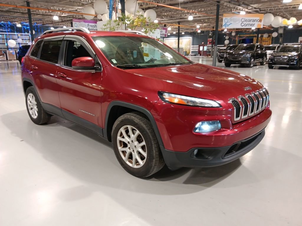 Used 2017 Jeep Cherokee Latitude w/ Safety/Convenience Group image 4