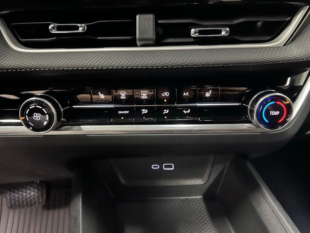 New 2026 Chevrolet Equinox LT w/ LPO, Floor Liner Package image 22