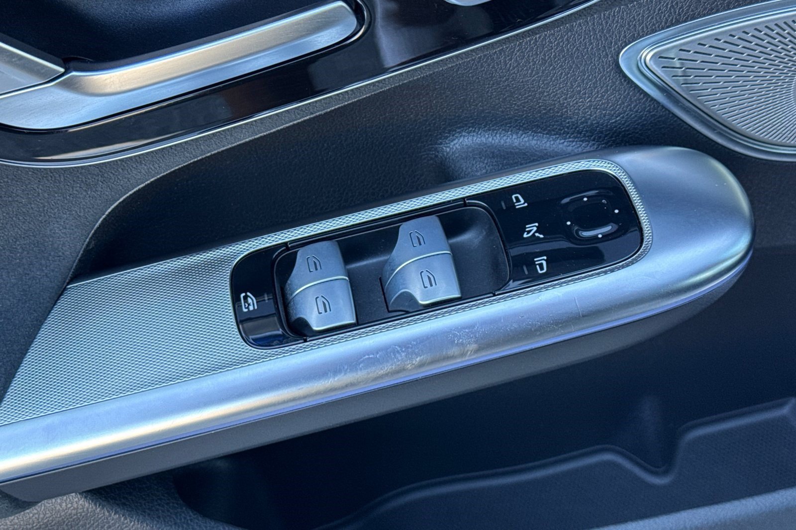 Certified 2023 Mercedes-Benz EQE 500 4MATIC Sedan image 14