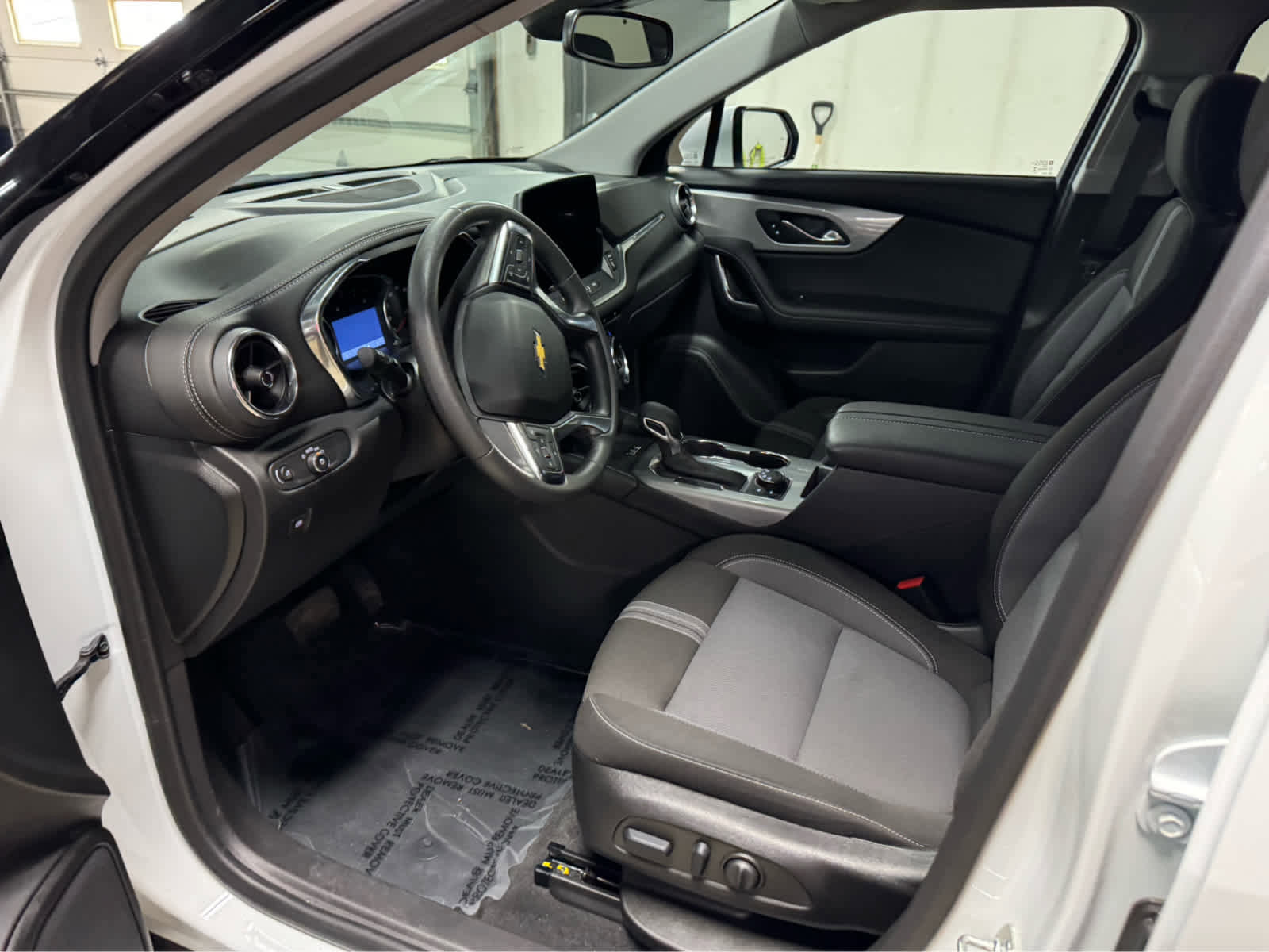 Certified 2025 Chevrolet Blazer LT w/ Convenience Package image 16