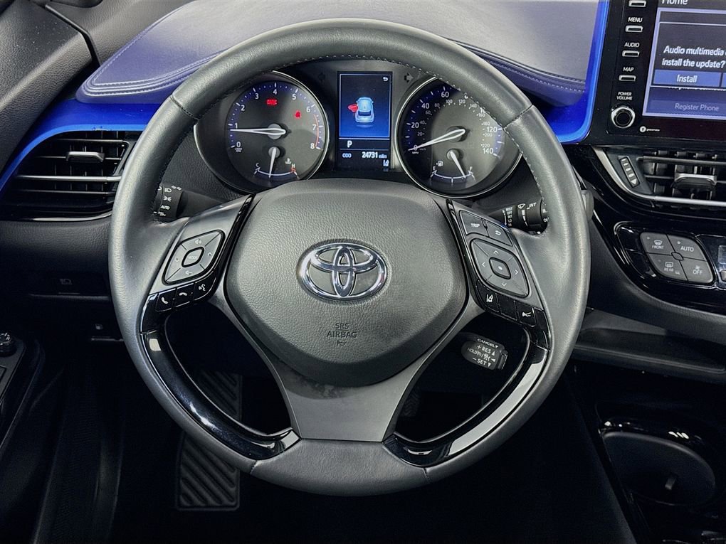 Used 2022 Toyota C-HR XLE image 38