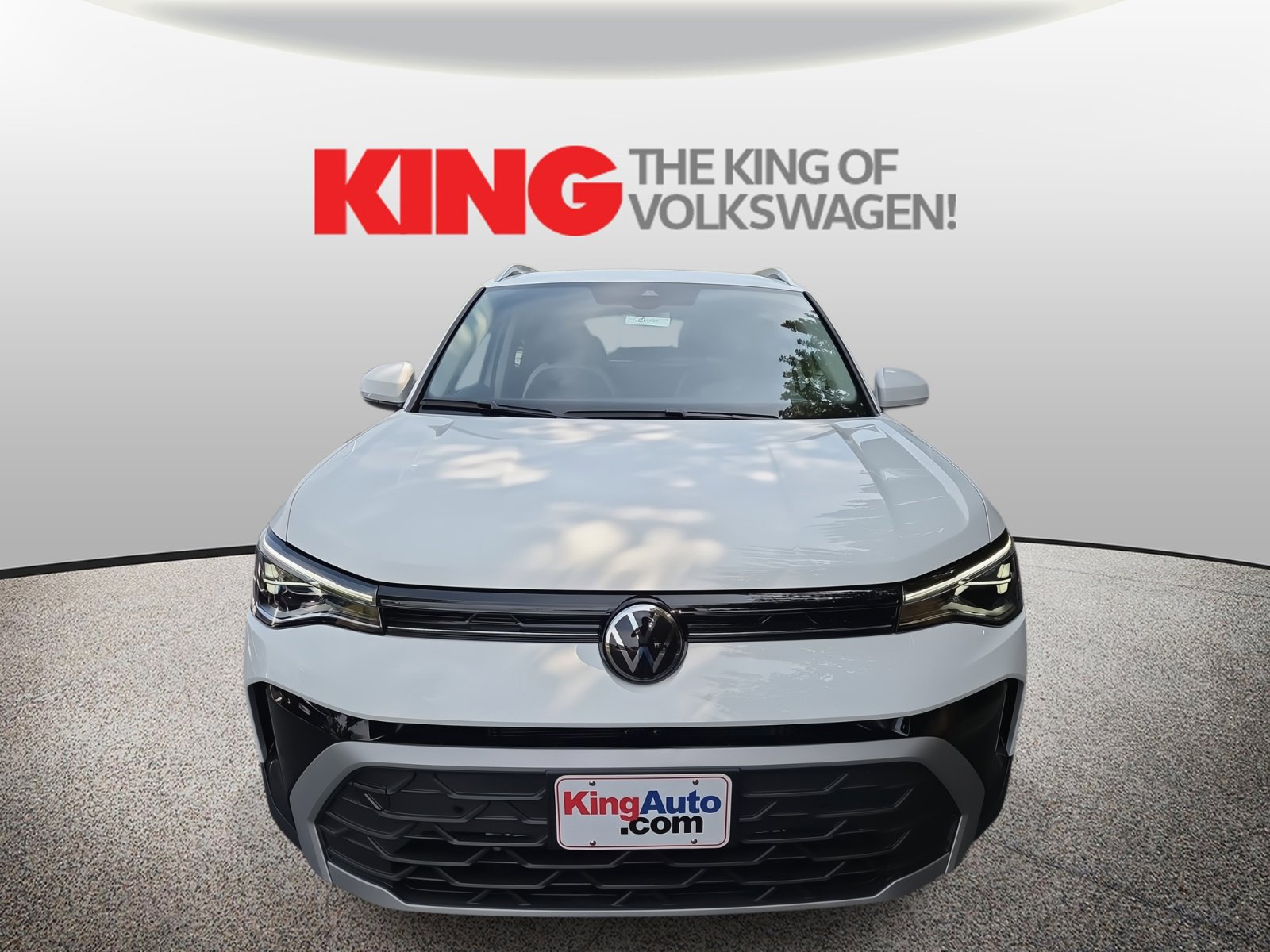 New 2025 Volkswagen Taos SE image 2