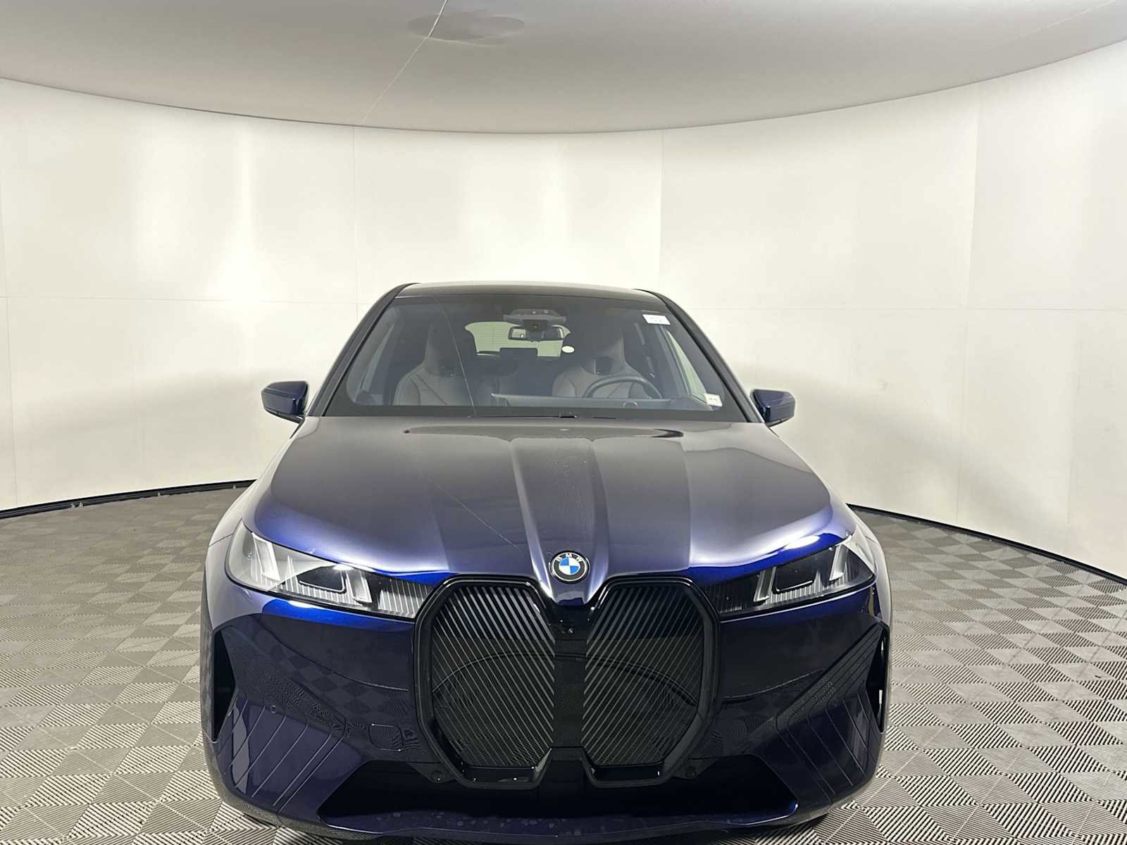 New 2026 BMW iX xDrive60 image 5