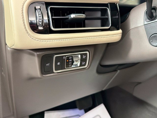 Used 2023 Lincoln Aviator Reserve w/ Equipment Group 201A AWD/4WD image 16