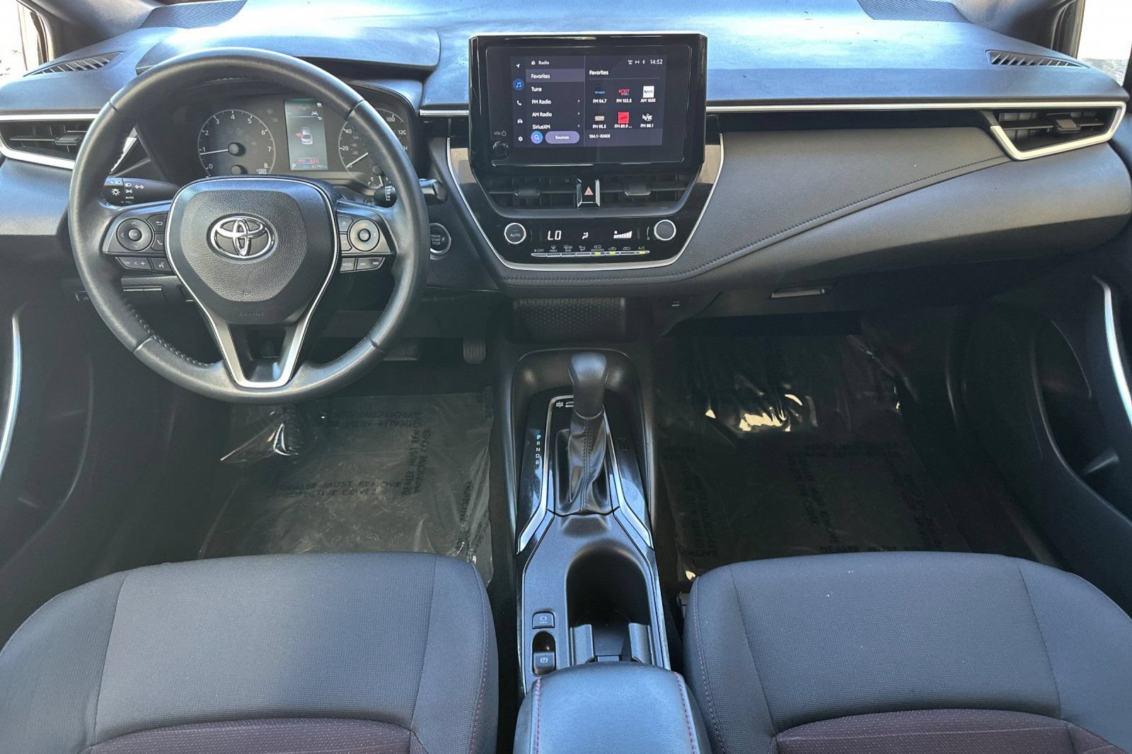 Used 2023 Toyota Corolla SE w/ SE Premium Package FWD image 14