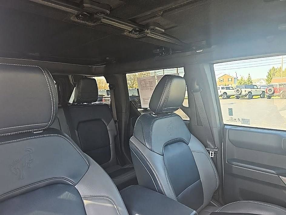 Used 2023 Ford Bronco Outer Banks w/ Sasquatch Package AWD/4WD image 44