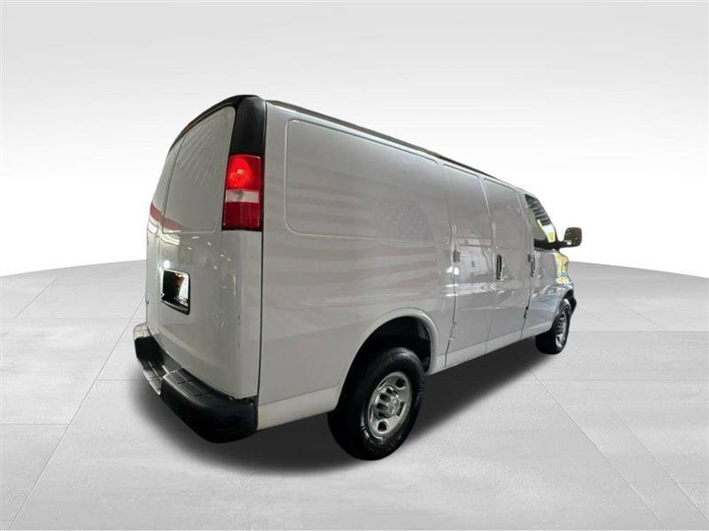 Used 2019 Chevrolet Express 2500 w/ Driver Convenience Package RWD image 5