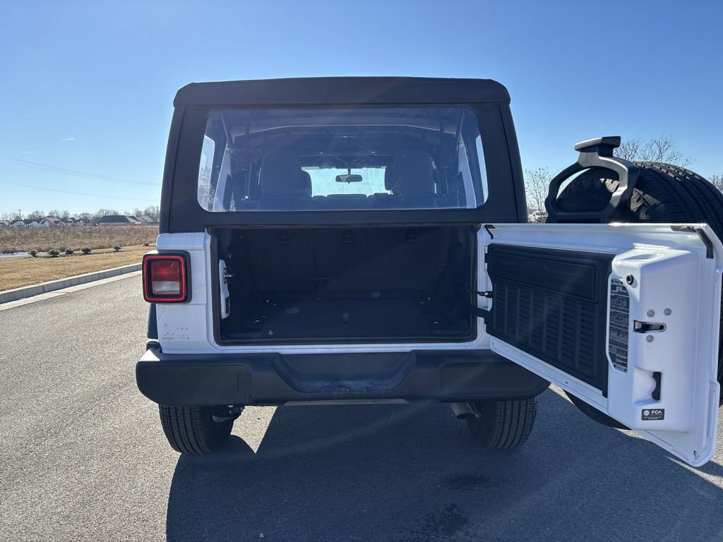 Used 2025 Jeep Wrangler Sport image 16