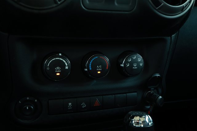 Used 2016 Jeep Wrangler Sport image 17