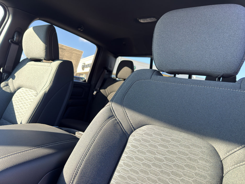 New 2026 RAM 1500 Express AWD/4WD image 28