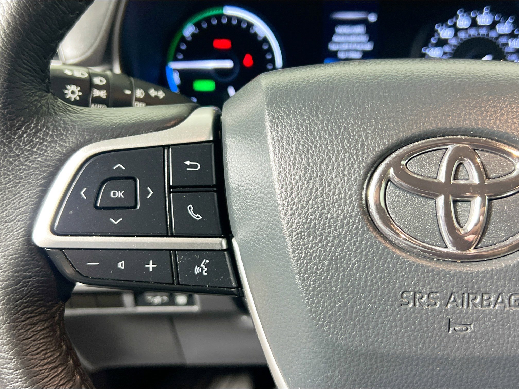 Used 2024 Toyota Sienna XLE FWD image 18