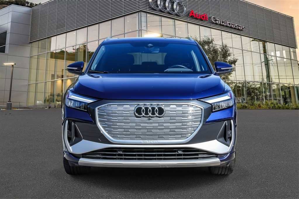 Used 2024 Audi Q4 e-tron Premium Plus image 6