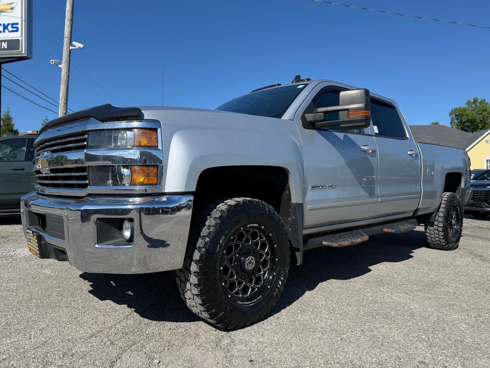 Used 2016 Chevrolet Silverado 2500 LT w/ LT Convenience Package AWD/4WD image 2