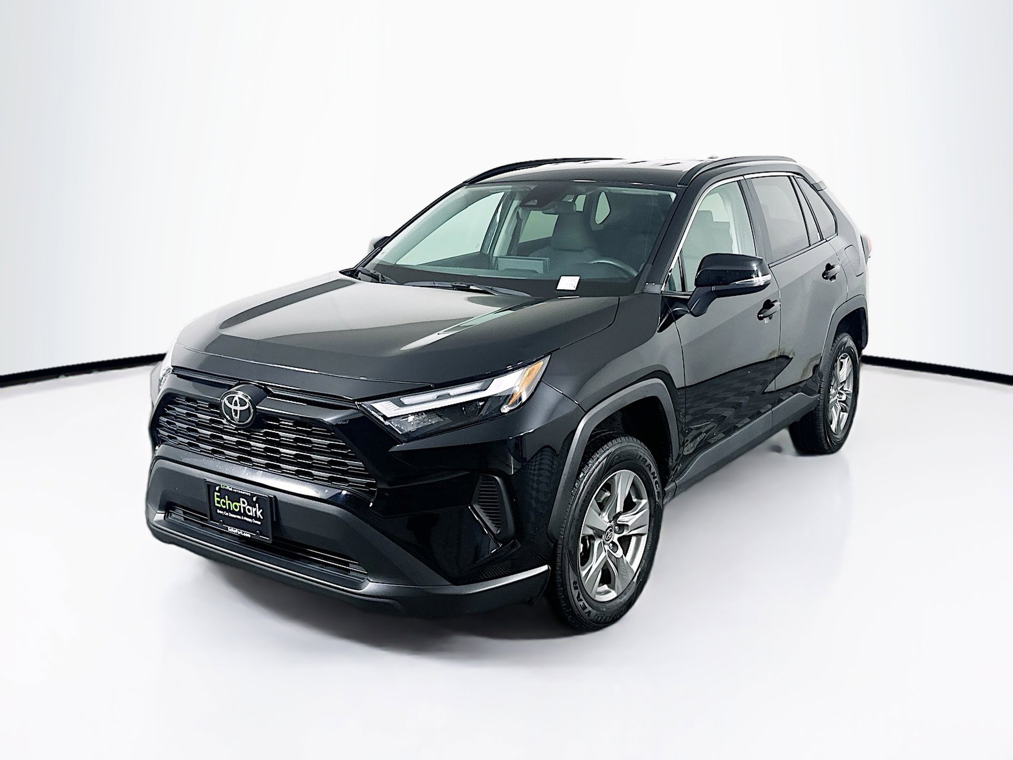 Used 2024 Toyota RAV4 XLE image 3