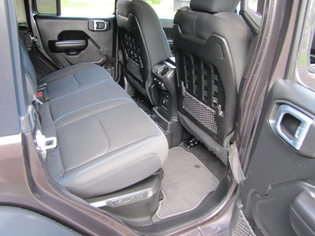 Used 2021 Jeep Wrangler Unlimited Rubicon 4xe w/ Dual Top Group image 17
