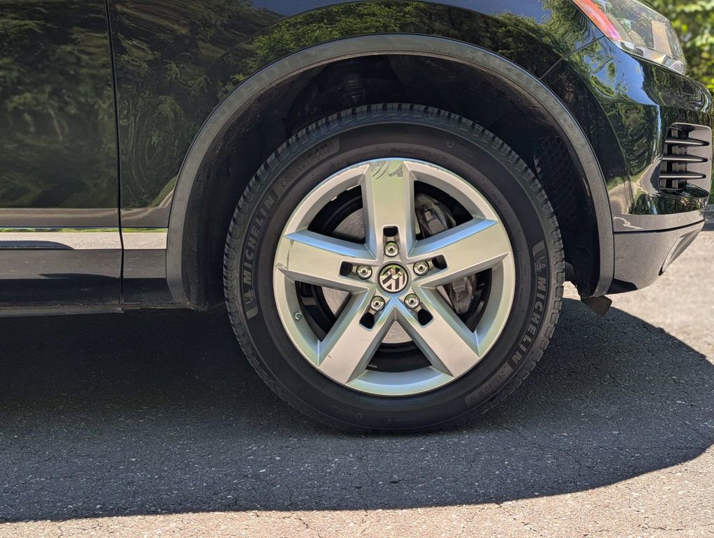 Used 2014 Volkswagen Touareg TDI AWD/4WD image 13